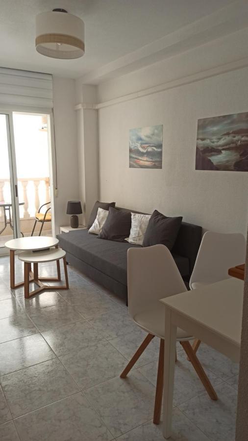 Apartment Only 250M From The Beach Los Locos Torrevieja Eksteriør billede